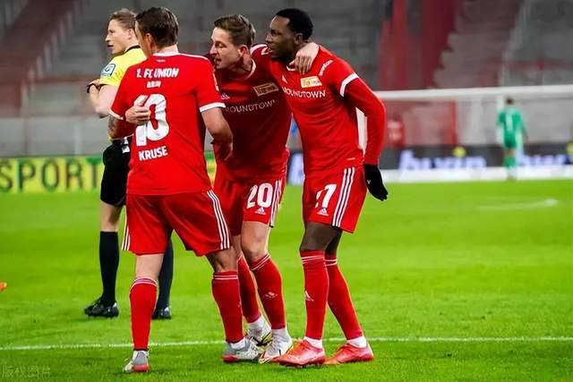 东契奇缺阵独行侠险胜雷霆 步行者力克热火