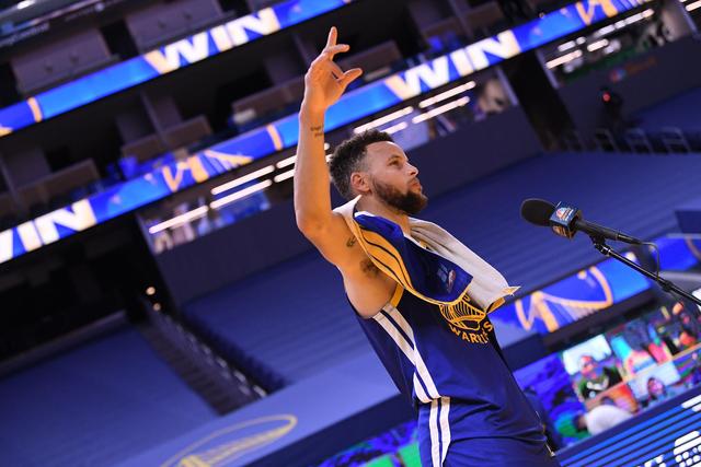 天空体育：阿莫林可能周日就带曼联对阵切尔西